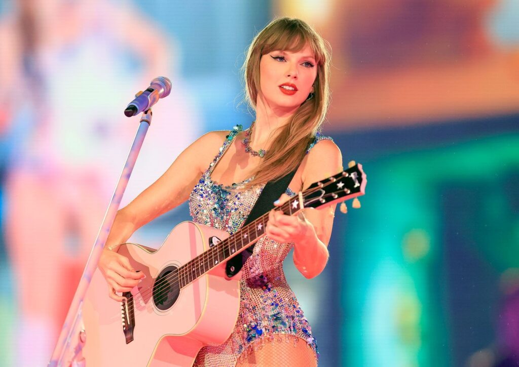 taylor-swift-performs-the-eras-tour-sao-paulo-brazil-2023217015805051084590