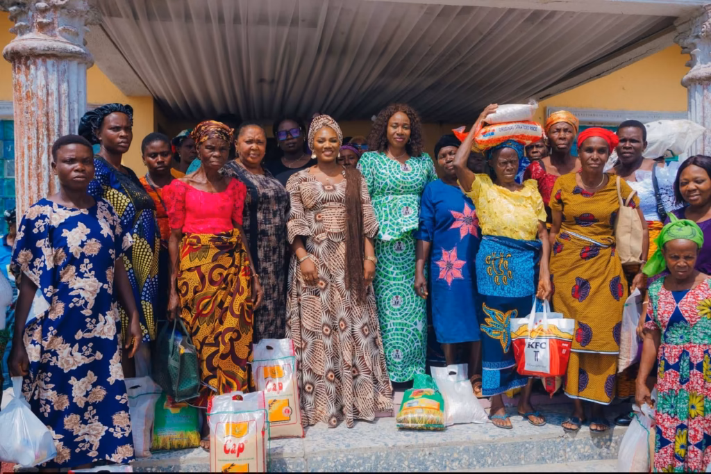 Over 200 Elderly Women Receive Christmas Food Support from Isoko South Chairperson’s Wife 3 over200elderlywomenreceivechristmasfoodsupportfromisokosouthchairpersonE28099swife38406887962443538012